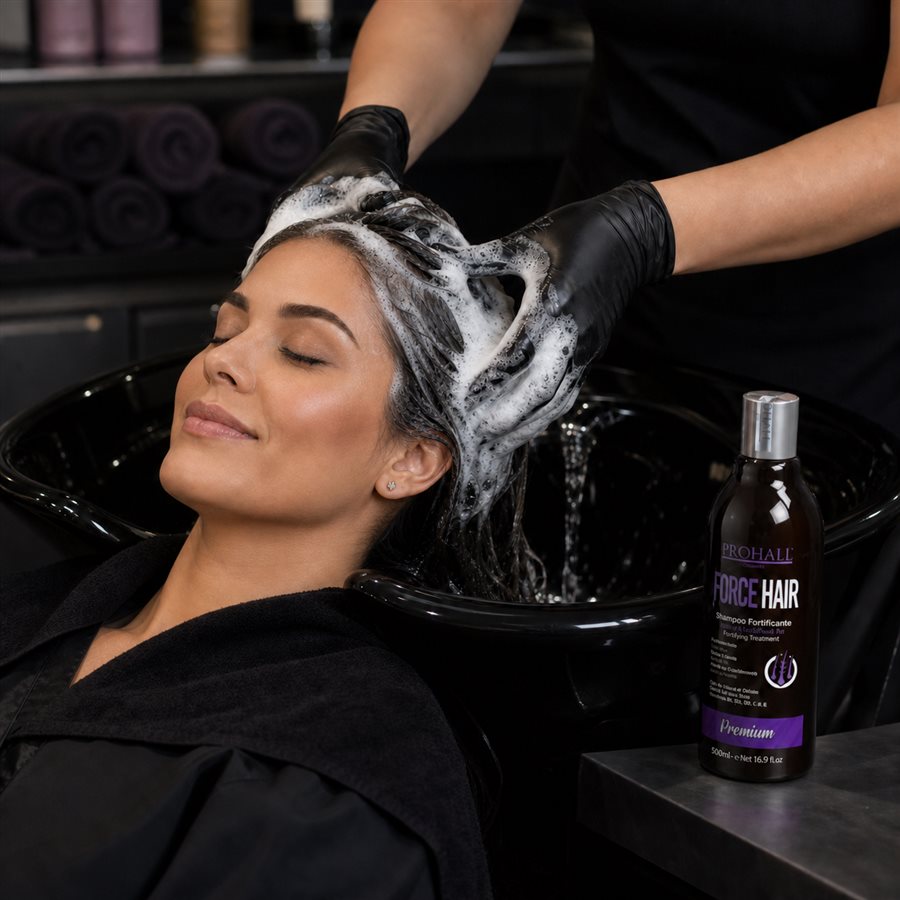 Force Hair: Wash with the Fortifying Shampoo
